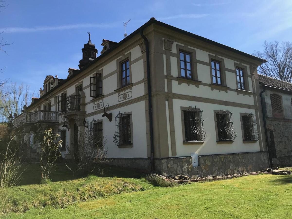 Zámeček Zdíky - Moderní velký apartmán Bujanov Exterior foto